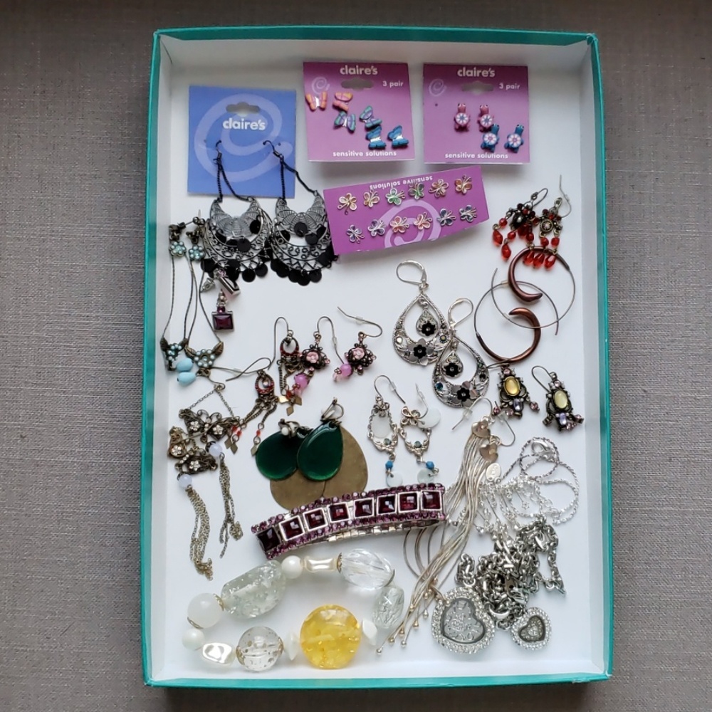 Costume Earrings Bunch